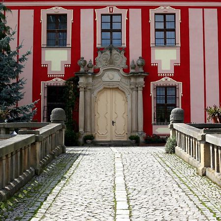 Boutique Palac Warmatowice Sienkiewiczowskie Legnica Kültér fotó