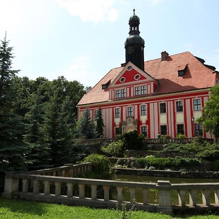 Boutique Palac Warmatowice Sienkiewiczowskie Legnica Kültér fotó