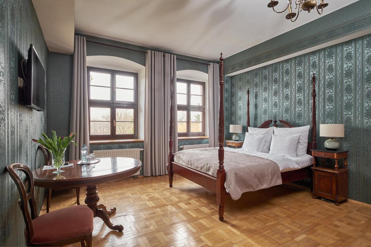 Boutique Palac Warmatowice Sienkiewiczowskie Legnica Kültér fotó