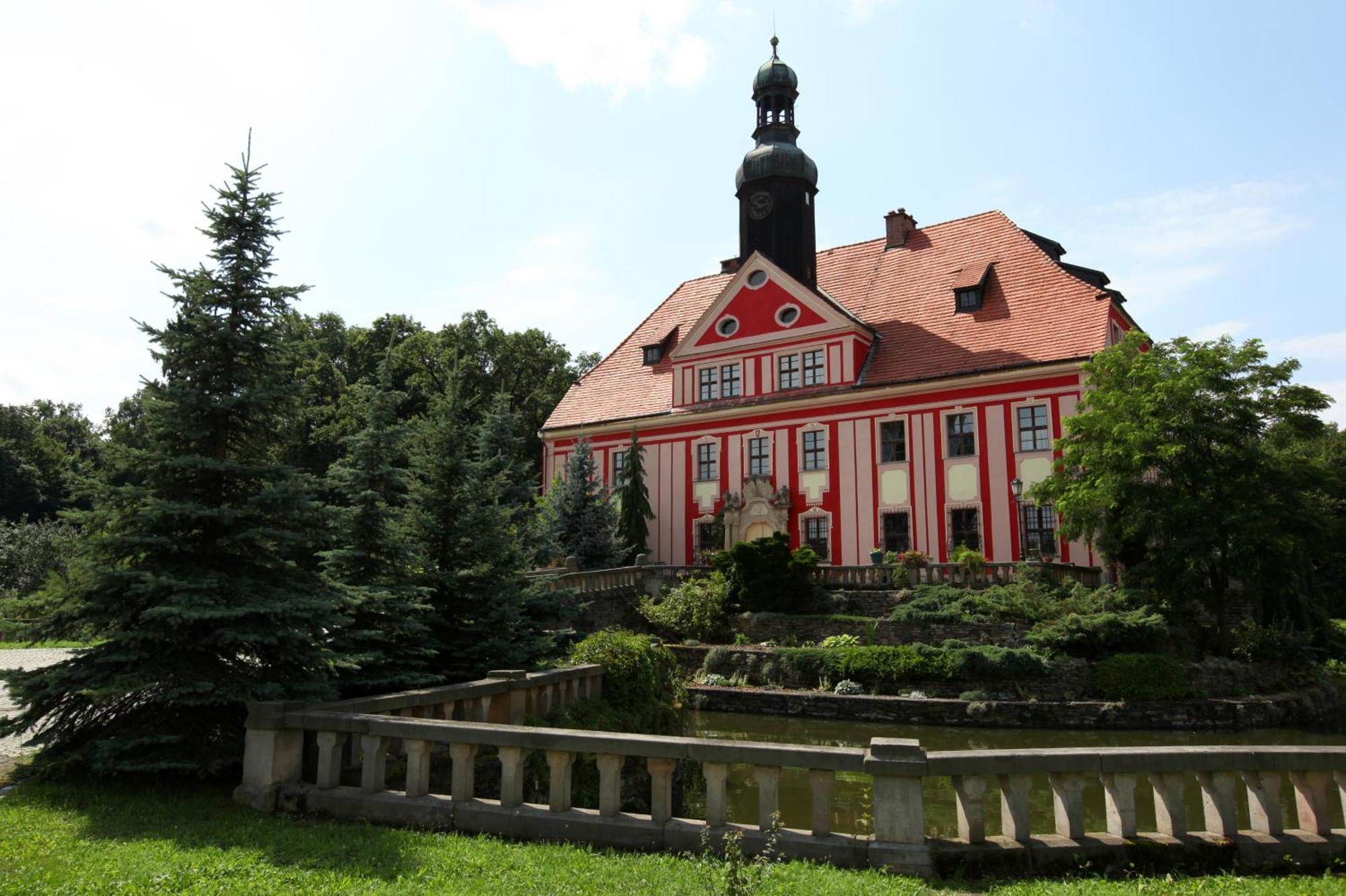 Boutique Palac Warmatowice Sienkiewiczowskie Legnica Kültér fotó
