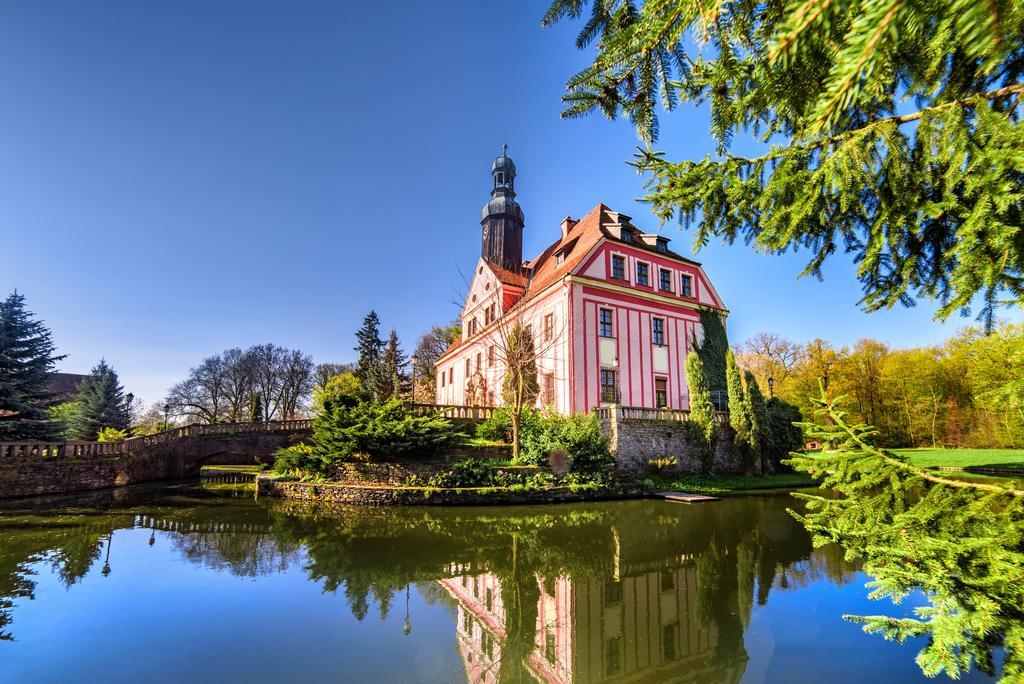 Boutique Palac Warmatowice Sienkiewiczowskie Legnica Kültér fotó